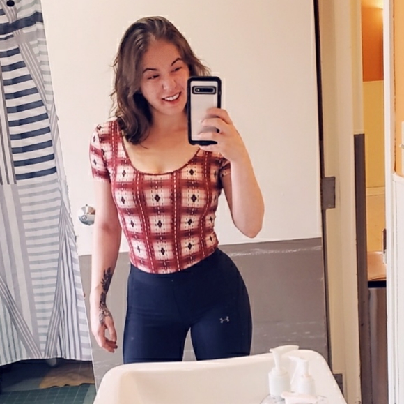 Meet your Posher, Kelly - Picture 2 of 3